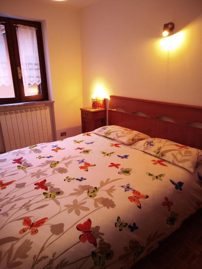 Bed and Breakfast La Campanella à Cadarese Extérieur photo